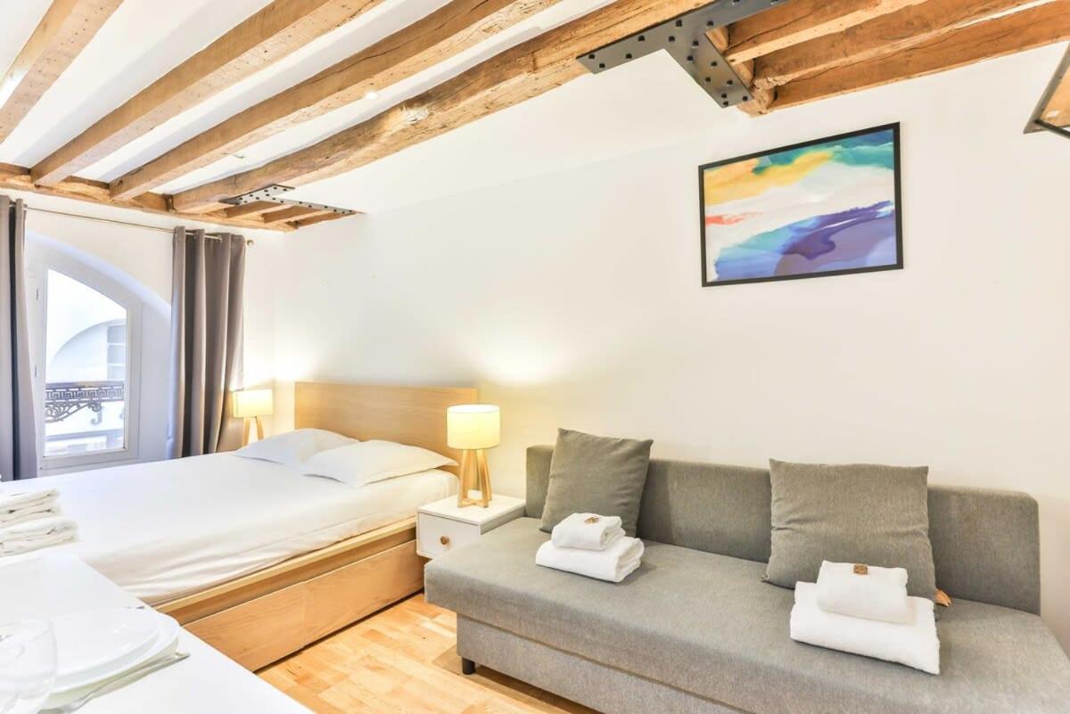 Dazzling Studio Caire Apartment Paris Bagian luar foto