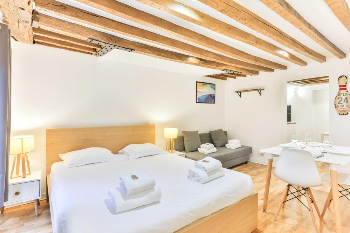 Dazzling Studio Caire Apartment Paris Bagian luar foto